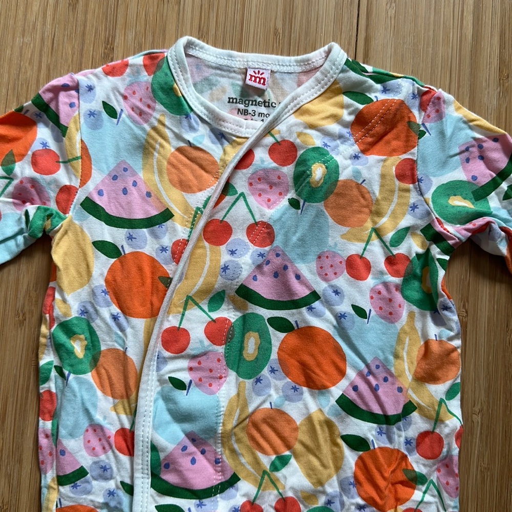 Magnetic Me fruit of the womb modal magnetic gown NB-3M washed but unworn
